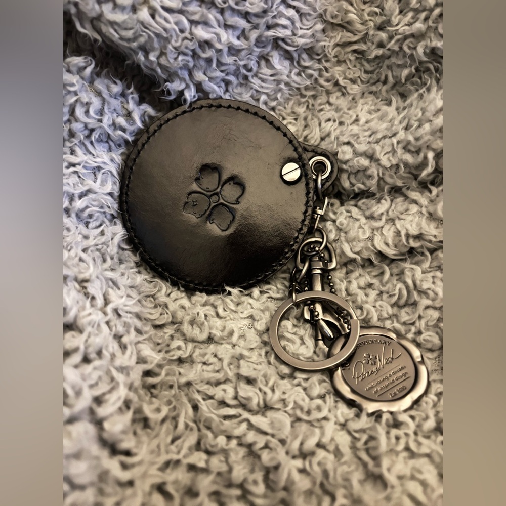 PATRICIA NASH BLACK LEATHER MIRROR KEY FOB - Picture 5 of 8